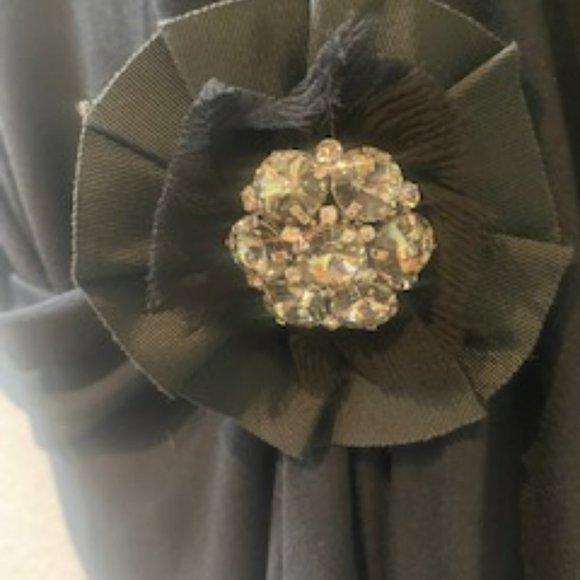 Asymmetric jersey top w/ beaded flower by Haute Hippie - Picture 3 of 3